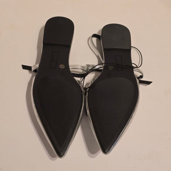 Worthington Khloe Silver Pointed Toe Flat Size 9.5 - Picture 5 of 6